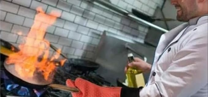 Xomi Premium Silicone Heat and Fire Retardant BBQ & Baking Gloves. - Image 8