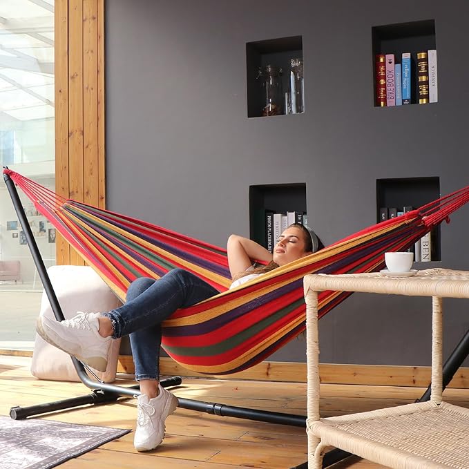 Hammock in Red Cotton with 660 lb Capacity and Anti-Rollover Design