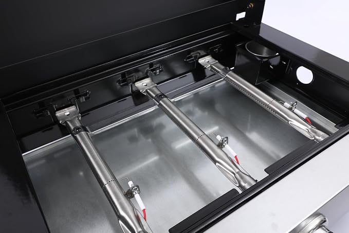 26, 550 BTU Propane Gas Grill - Image 3