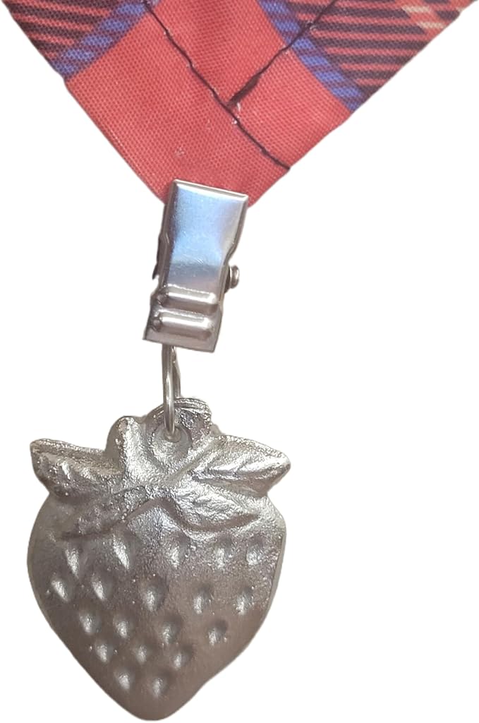 TwoFish Home Set of 4 Metallic Strawberry Tablecloth Clamps Metallic Strawberry - Image 7