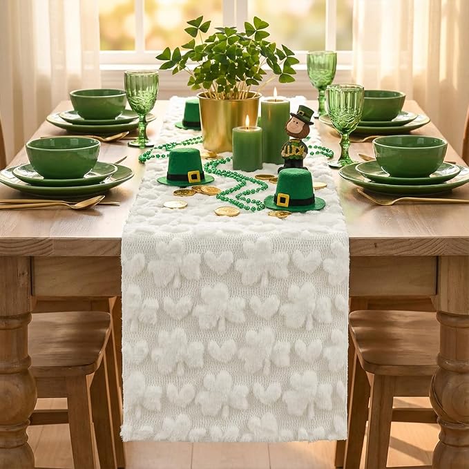 Artoid Mode White Soft Plush Faux Fur Jacquard Heart Clover St. Patrick's Day - Image 2