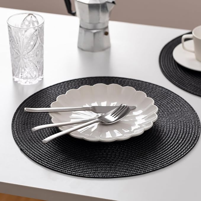 Round Placemats Set of 4 Plastic Woven Placemats Washable Wipeable Table Mats - Image 2