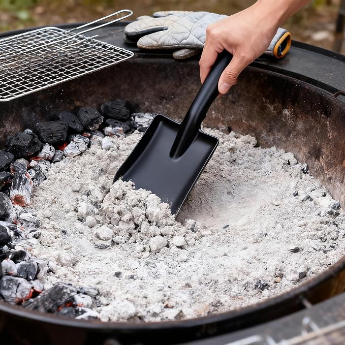 Metal Garden Ash Shovel, Compact Size - Image 3