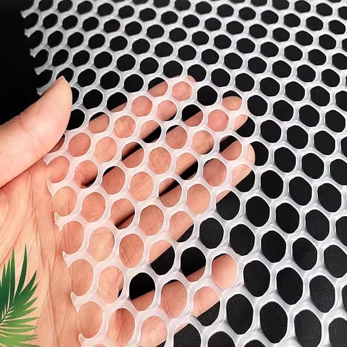 39.3″ x 32.8′ Chicken Mesh Fence Roll Versatile Plastic Fencing Netting Heavy - Image 3