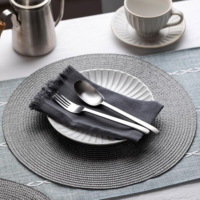 Round Placemats Set of 8 Plastic Woven Placemats Washable Wipeable Table Mats - Image 2