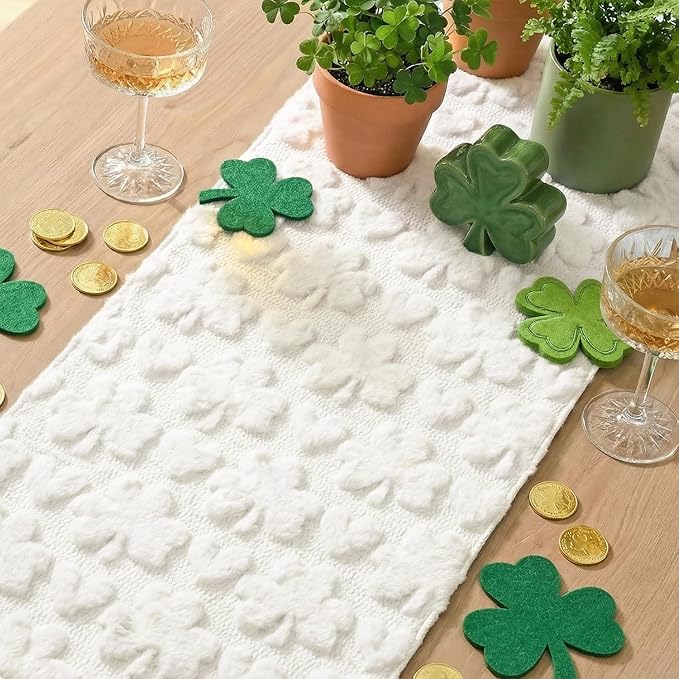 Artoid Mode White Soft Plush Faux Fur Jacquard Heart Clover St. Patrick's Day - Image 3