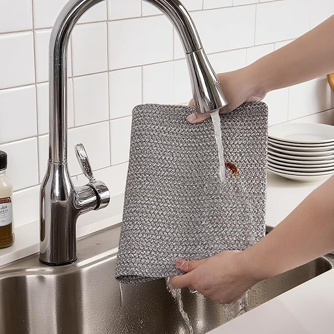 POLYTE Indoor/Outdoor Washable Woven Vinyl Table Dining Placemats - Image 3