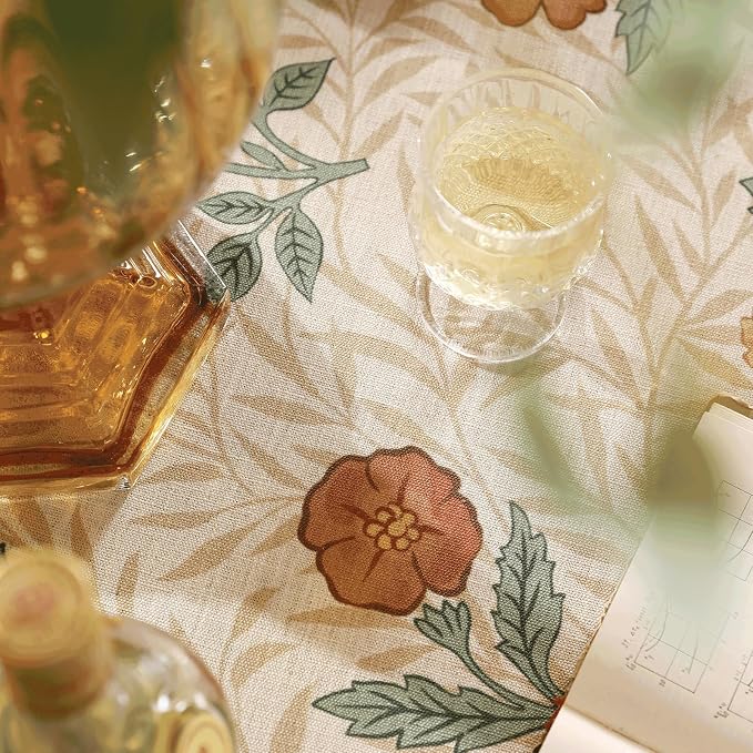 patdrea Designer Linen Tablecloth - Image 3