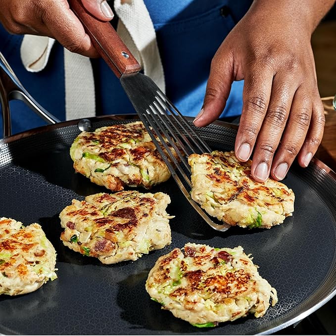 HexClad Hybrid Nonstick 13-Inch Griddle Pan, Stay-Cool Handle, - Image 2
